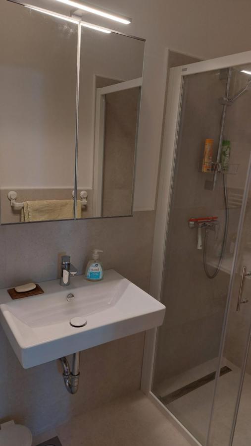 Cozy, Bright And Affordable Studio W/ Free Parking Ljubljana Exterior photo